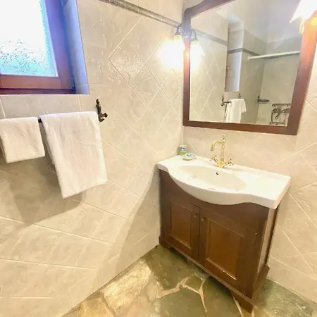 Holiday home Vigla Stone House *